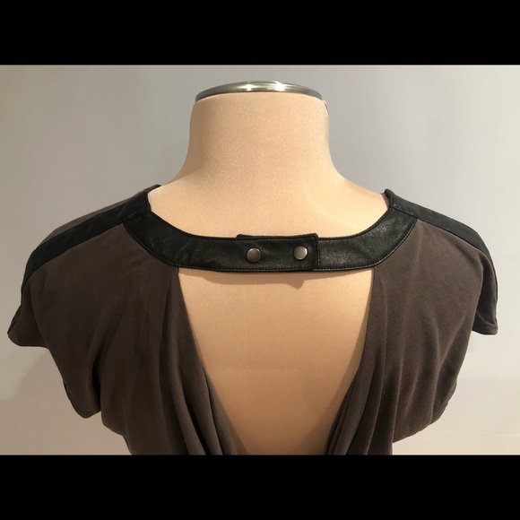 BCBG t-shirt with open back - Picture 4 of 5